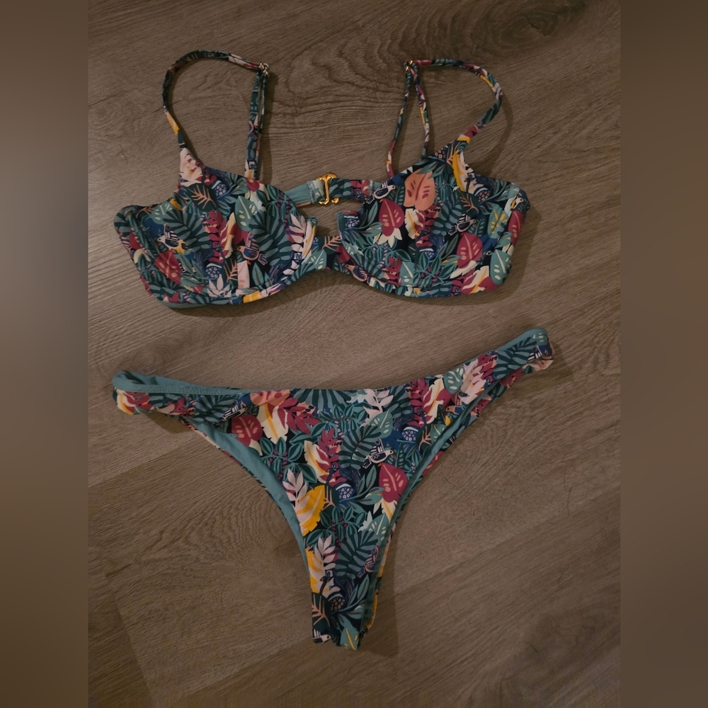 B. Swim Tropical Print Women's Bikini Set NWOT Large